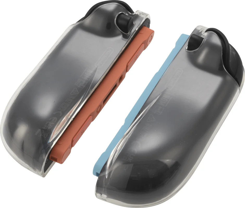 Nintendo SwitchのJoy-Conコントローラーに装着された透明な保護ケースが2つ写っています。オレンジと水色のJoy-Conがそれぞれケースに収められており、コントローラーを傷や汚れから守るためのアクセサリーです。