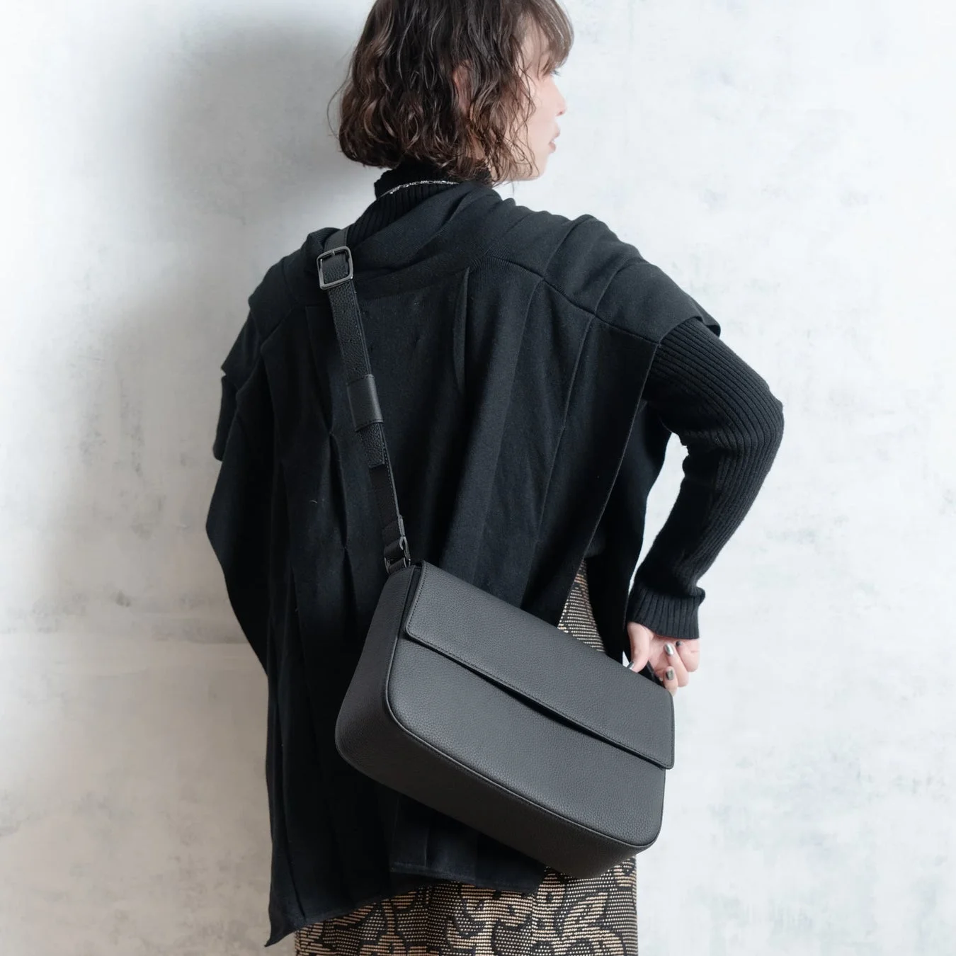 BLACK TAG「Anmut Elegance Leather Bag」